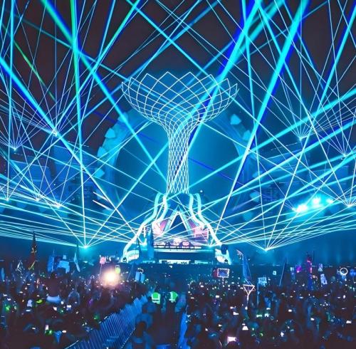 North America Arena Tour Laser Lighting System Case Study