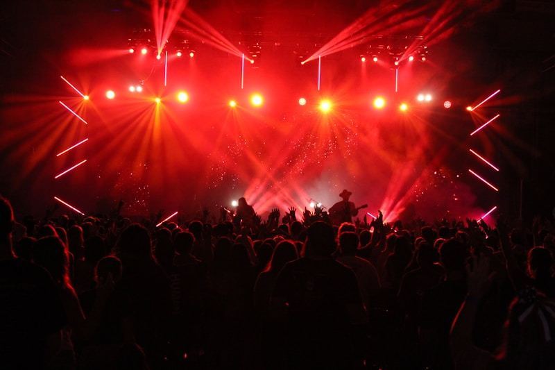 Standard stage lighting layout