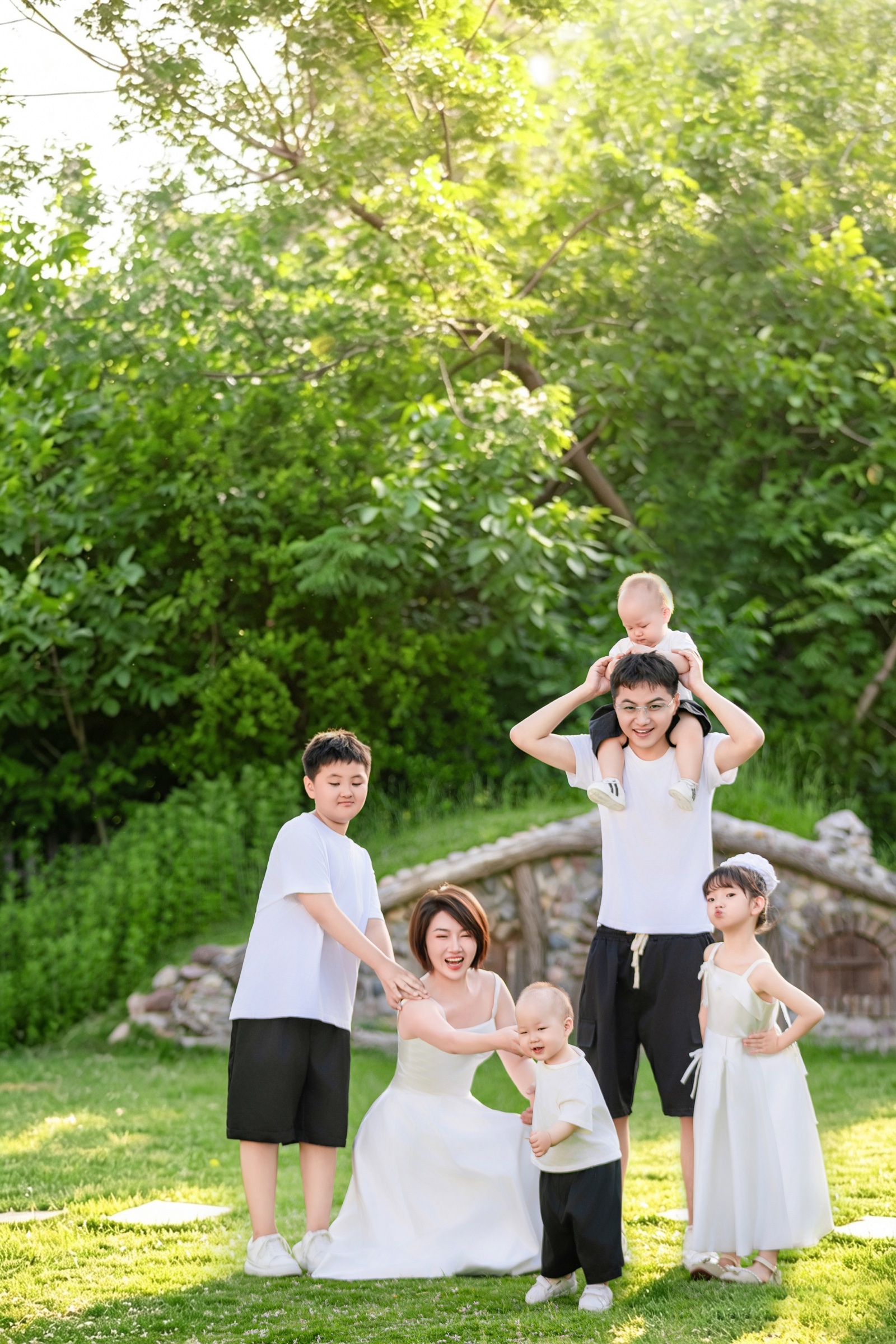 FORNUTRA founder with her four children
