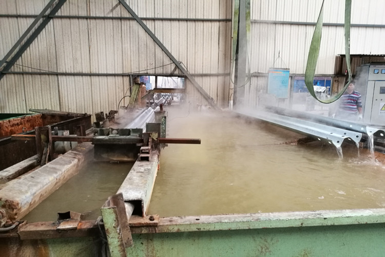 Fanda highway guardrail beam production workshop