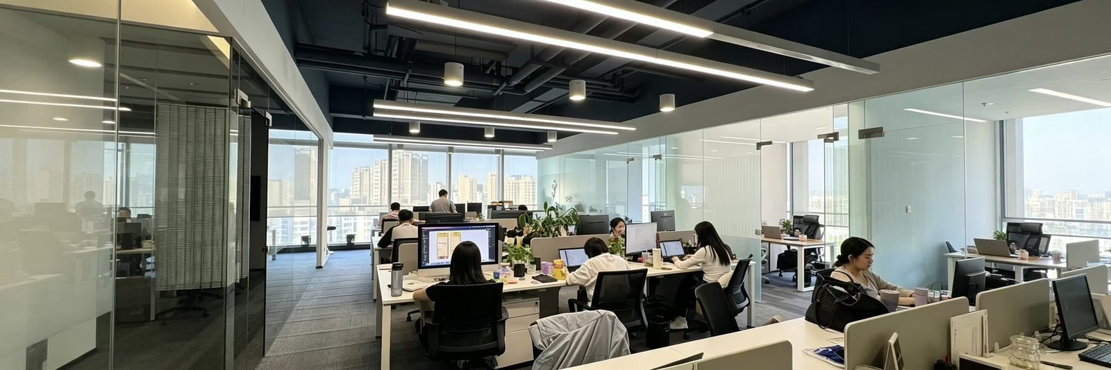 Bloom Supply Chain operations team collaborating in a bright modern office