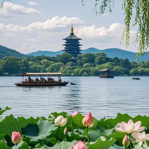 Luxury Yangtze Delta: Shanghai Suzhou Hangzhou | 5-Day Premium Tour