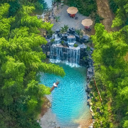Jiangnan Uncovered: 5-Day Deep Cultural & Local Life Retreat | Hangzhou & Shaoxing