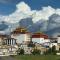 Yunnan Tea Horse Road & Glacier Geology Retreat: 6-Day Cultural Study Tour