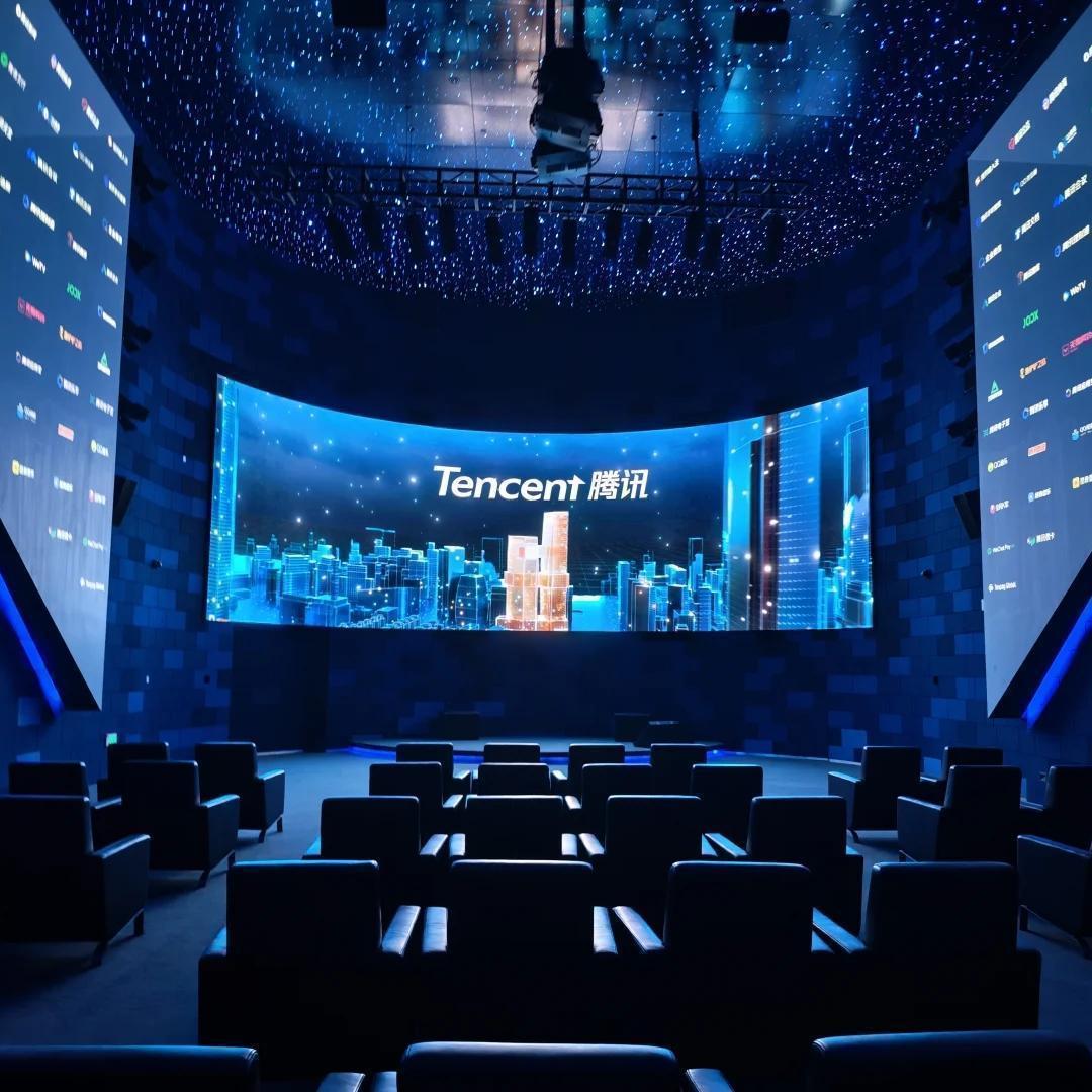 Go deep into the heart of Tencent, understand the product thinking and corporate culture of the internet giant, and experience the latest applications of AI and cloud technology.