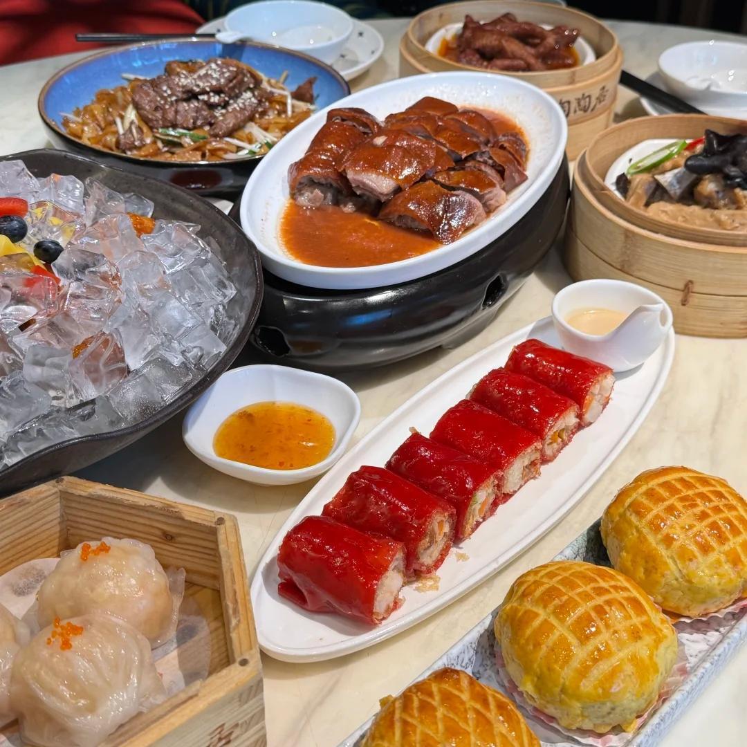Enjoy one last authentic Cantonese morning tea at OCT Harbour by Shenzhen Bay, letting the delicious shrimp dumplings, siu mai, and lava buns perfectly conclude your journey. Private car transfer to Shenzhen Bao'an International Airport, returning home with deep impressions of modern China.