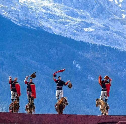 Colorful South: Lijiang and Dali | 5 Days 4 Nights Snow Mountain and Ethnic Culture Journey