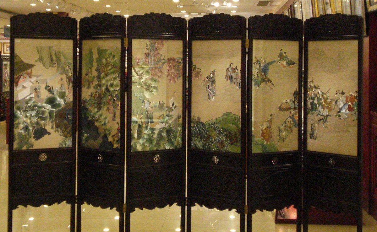 Suzhou double-sided silk embroidery screen with landscape scenes