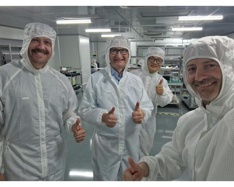 Welcoming Our Customer to JuTouch: A Closer Look at Our Products and Manufacturing