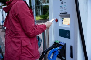 Industrial Touch Displays for Outdoor Self-Service Kiosks: Enabling Reliable Human-Machine Interaction in Harsh Outdoor Environments
