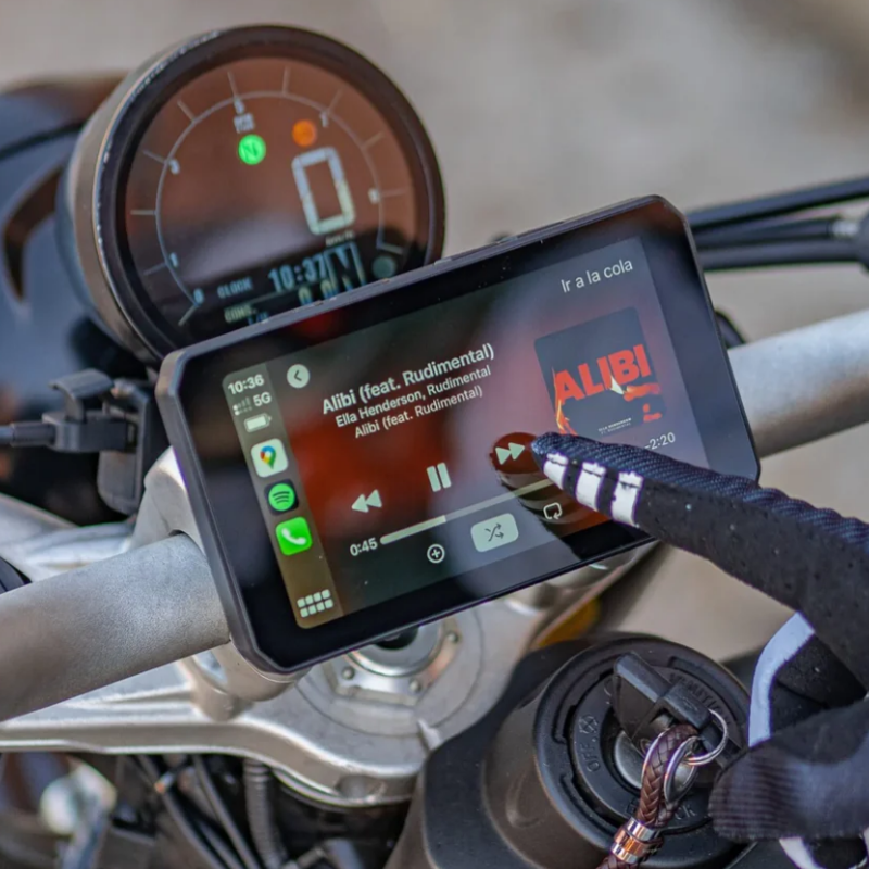 Motorcycle & E-Bike Touch Displays: Building Smarter and More Reliable Two-Wheel Instrument Systems