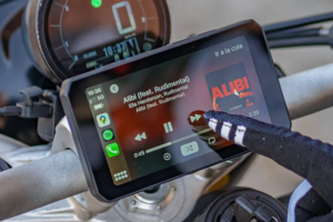 Motorcycle & E-Bike Touch Displays: Building Smarter and More Reliable Two-Wheel Instrument Systems