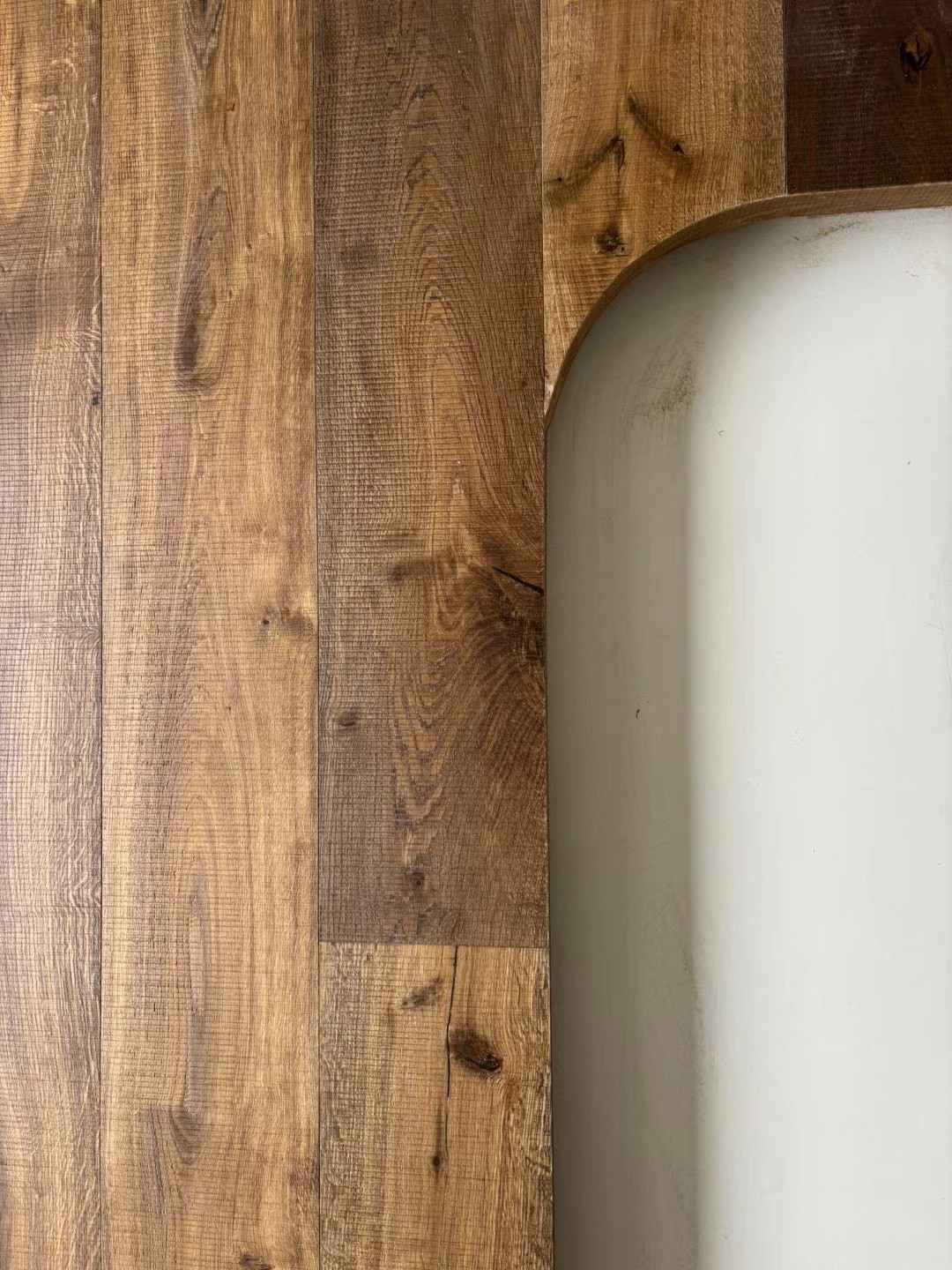  AC-09 OAK 3-LAYER-Long Plank Flooring installed in Milan Urban  Residence