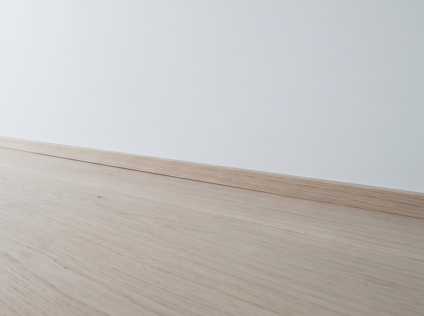 Profile I — 20 mm skirting board