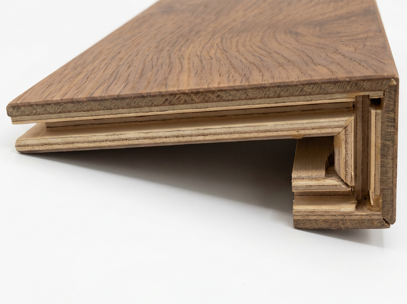 Texture of the pedal surface and details of its edges
