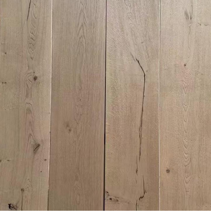 400mm Antique Character Oak Extra-Wide Plank Engineered Flooring | AMUER AH-01