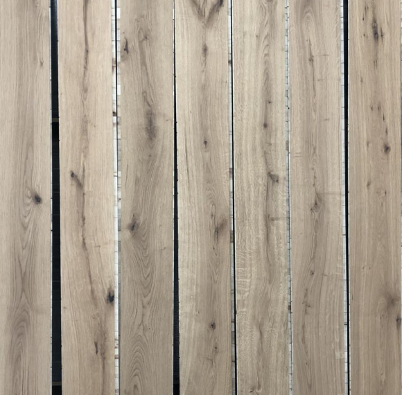 Natural Character Brushed Oak 190mm Wide Plank Engineered Flooring │ AMUER NC-01