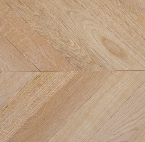 AB Select Brushed Oak Chevron Flooring 14/3mm UV Lacquer | AMUER AM-42