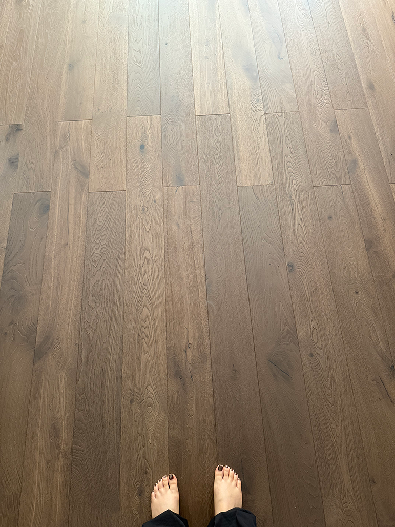 Deep Smoked Brushed Oak 150mm Long Plank Engineered Flooring — DS-01