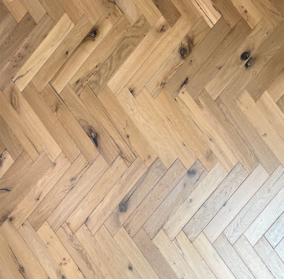 White Oil Herringbone Oak Engineered Flooring EF Grade Smoked Broken Edge │ AMUER AC-11