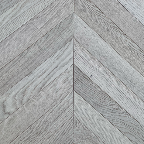 AM-44 Grey Oak 90mm Chevron Engineered Flooring Brushed Saw Mark 15/4mm | AMUER