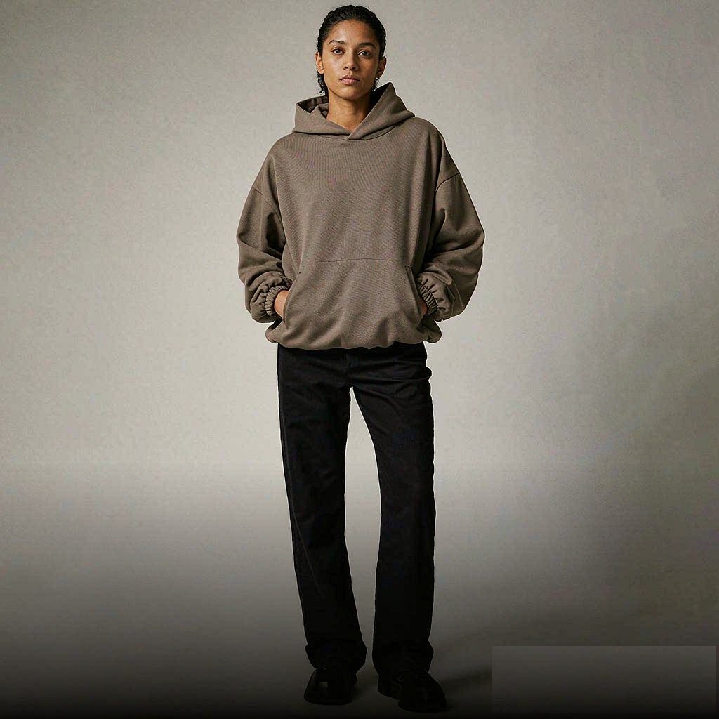 Heavyweight pullover hoodie in streetwear context