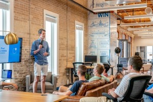 OEM vs ODM Clothing Manufacturing: Which Fits Your Brand?