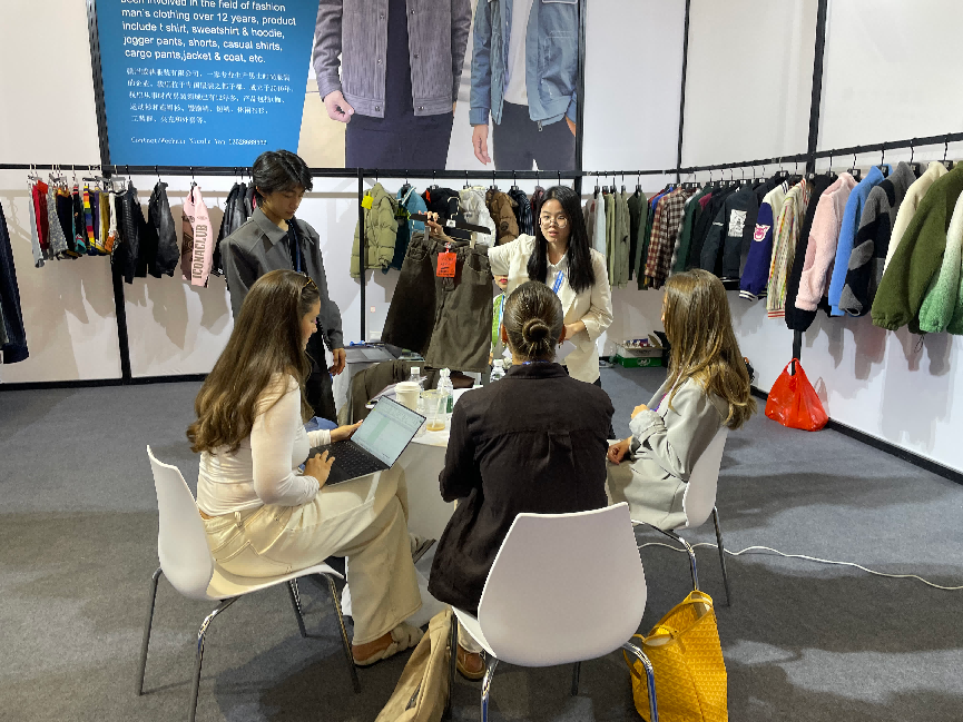 Infulllsail Successfully Showcases Custom Streetwear