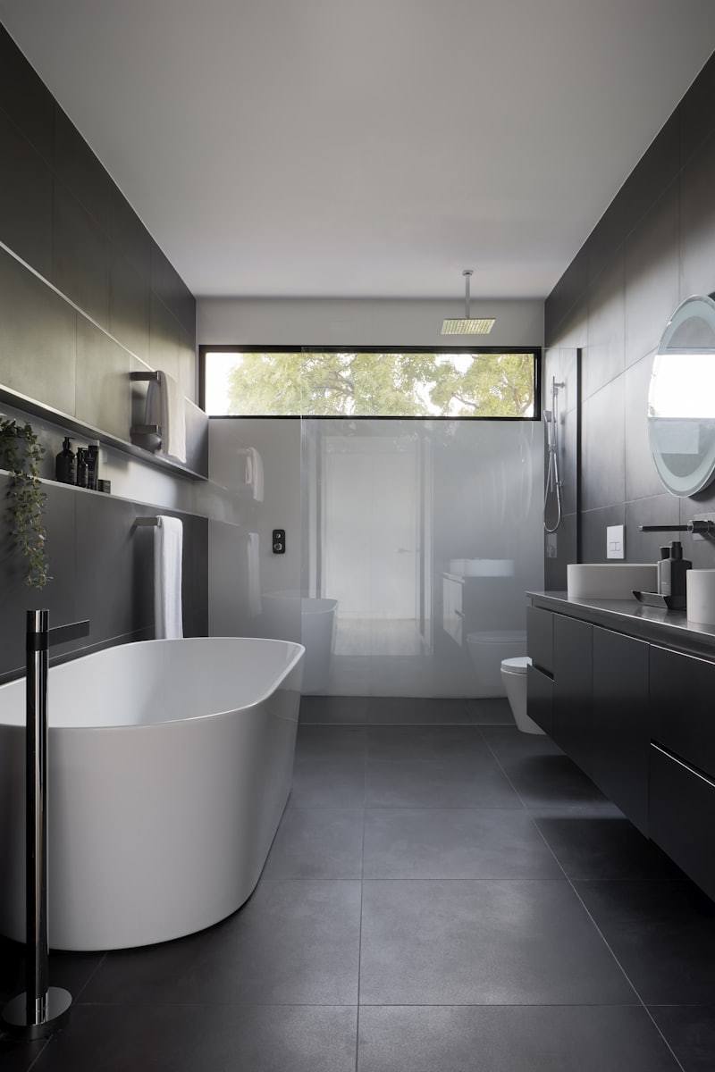 Oyaqua premium shower set in modern bathroom