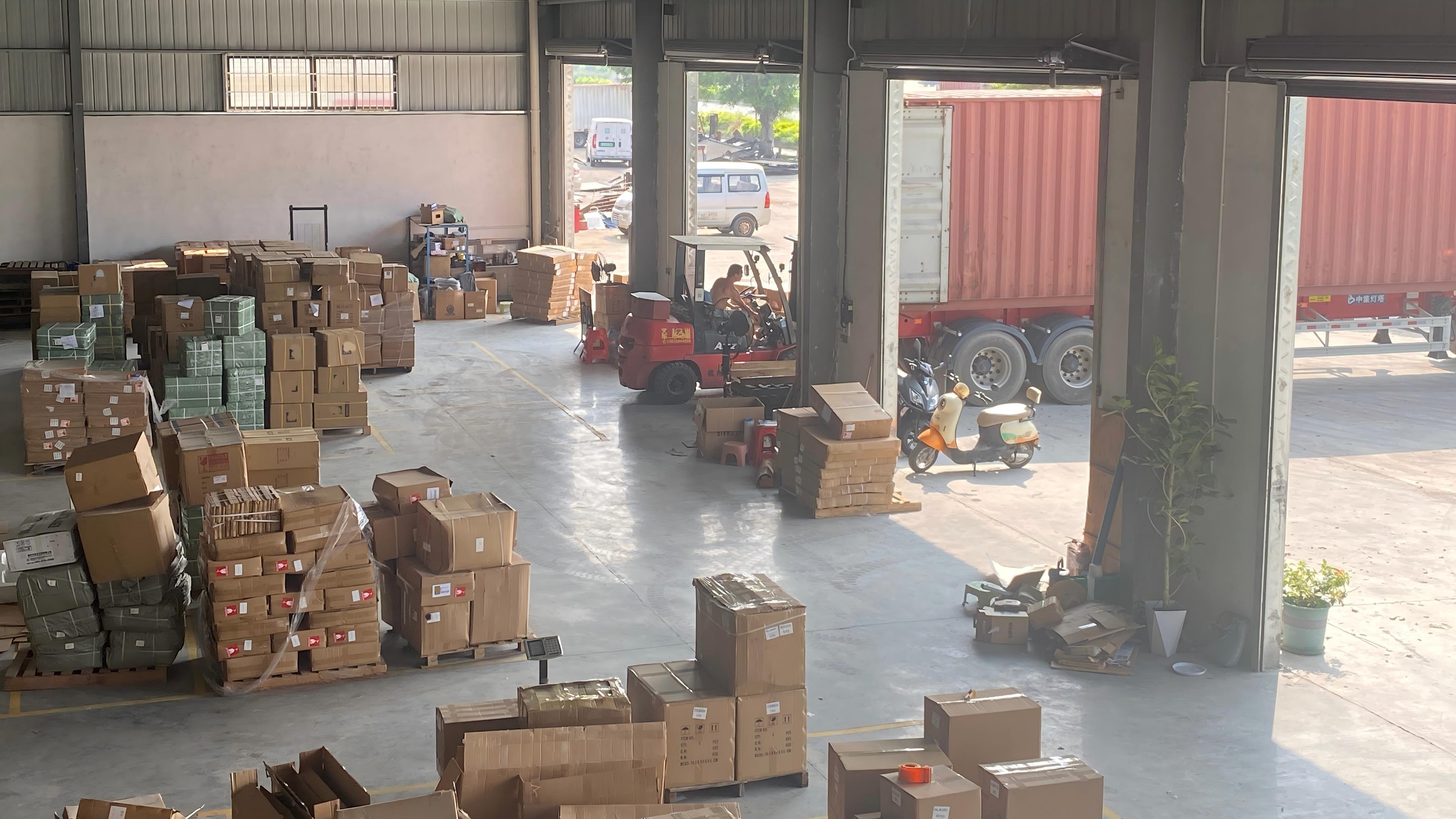 Modern Oyaqua overseas warehouse with bathroom products in Africa