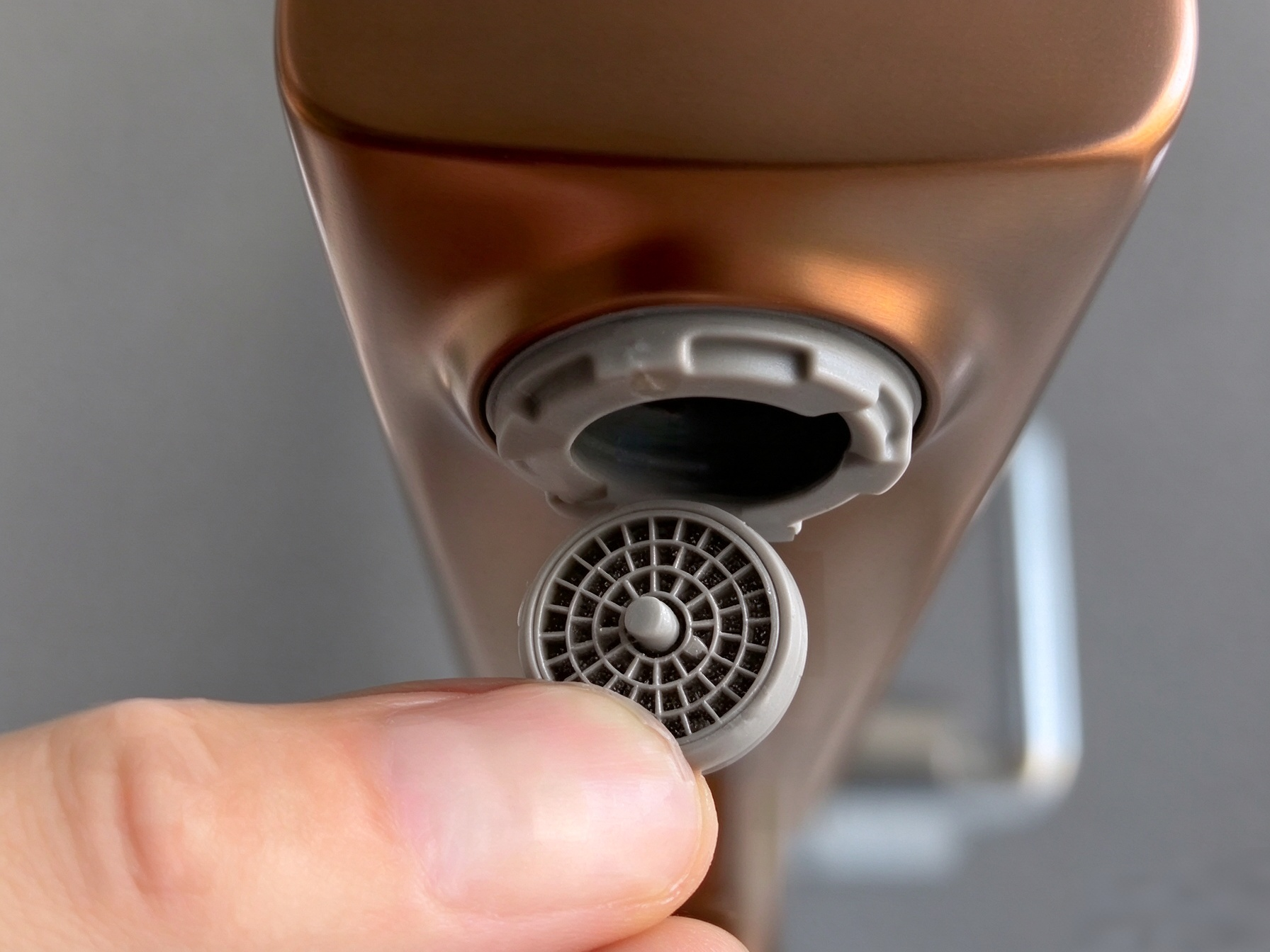Faucet aerator that can be disassembled for cleaning