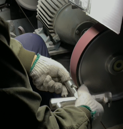 Polishing and surface finishing of a tap body