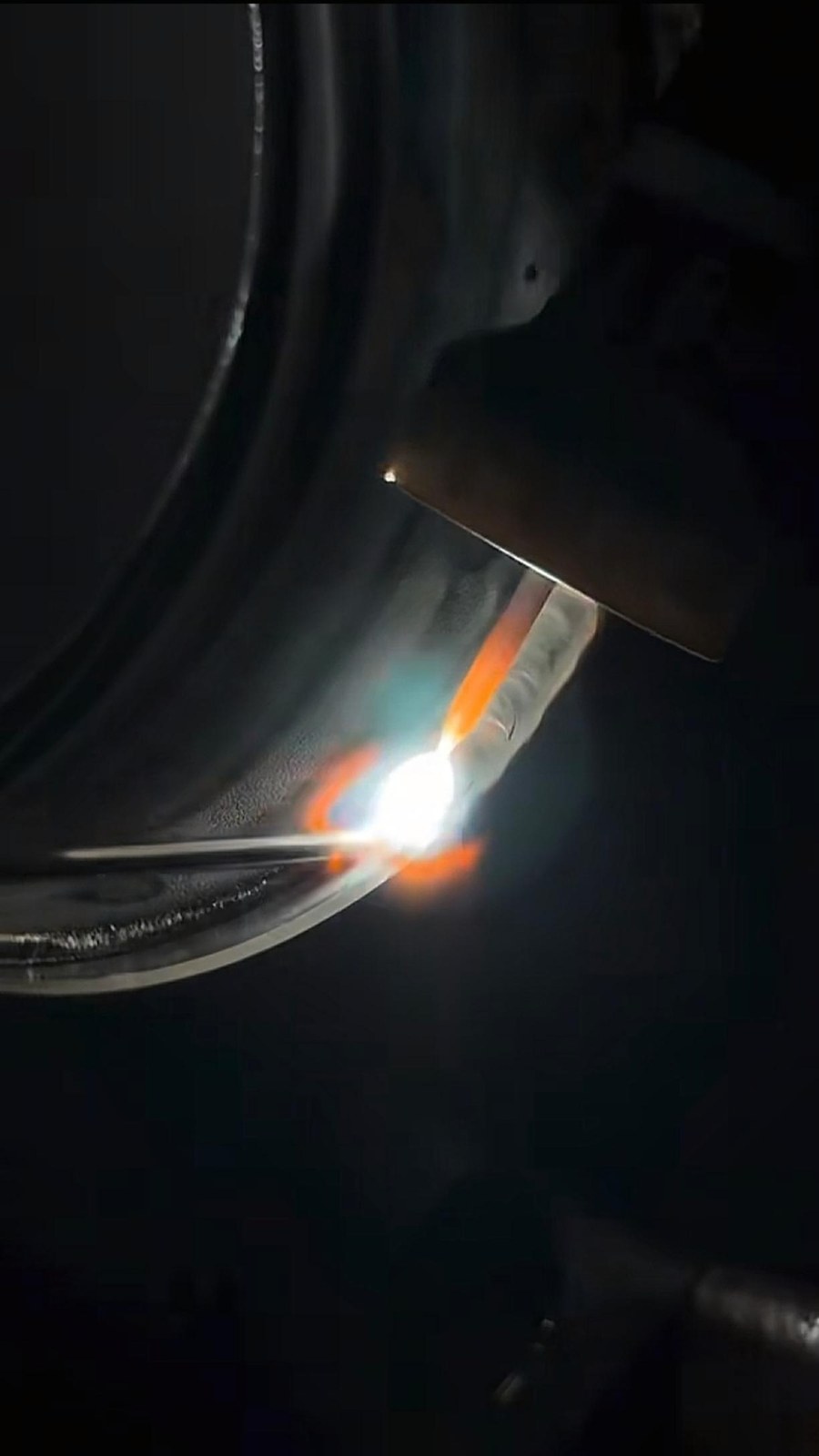 Welding of customized stainless steel components
