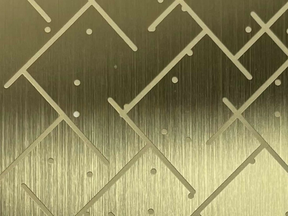 Champagne etched stainless steel with a warm and refined metallic tone