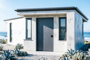 How to Choose an Aluminum Entry Door for Coastal Homes