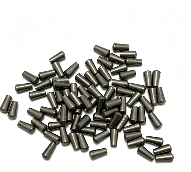 Horseshoe stud core 03
