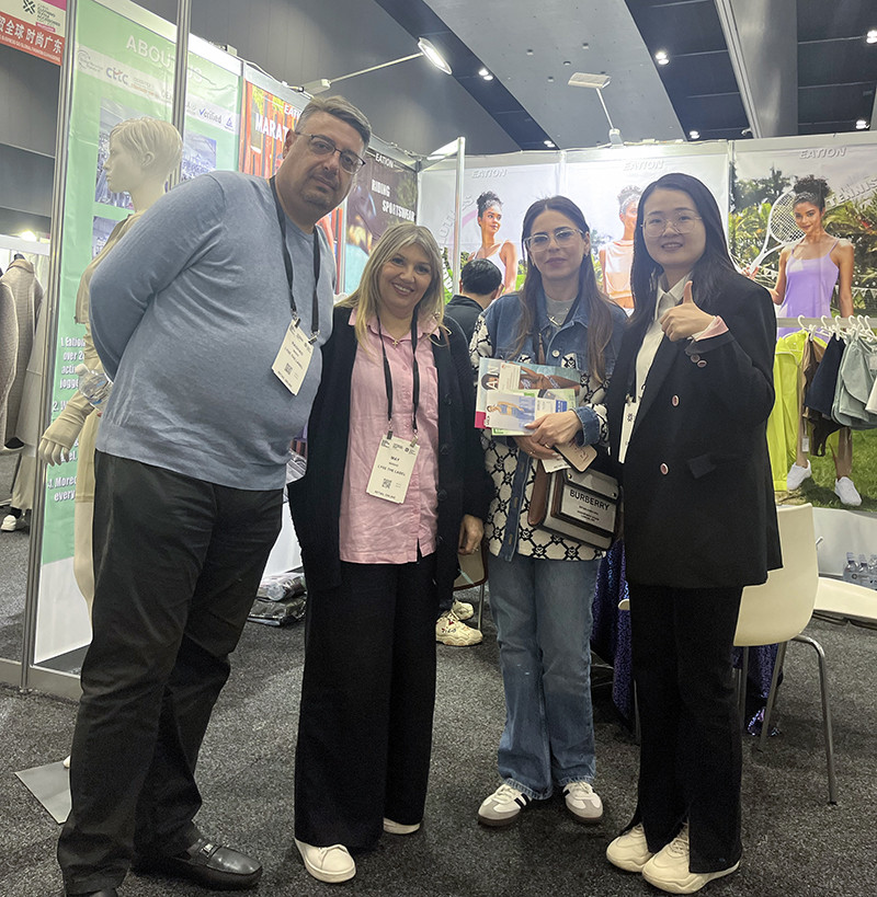 Our team with visitors at Global Sourcing Expo Australia 2023 in Melbourne