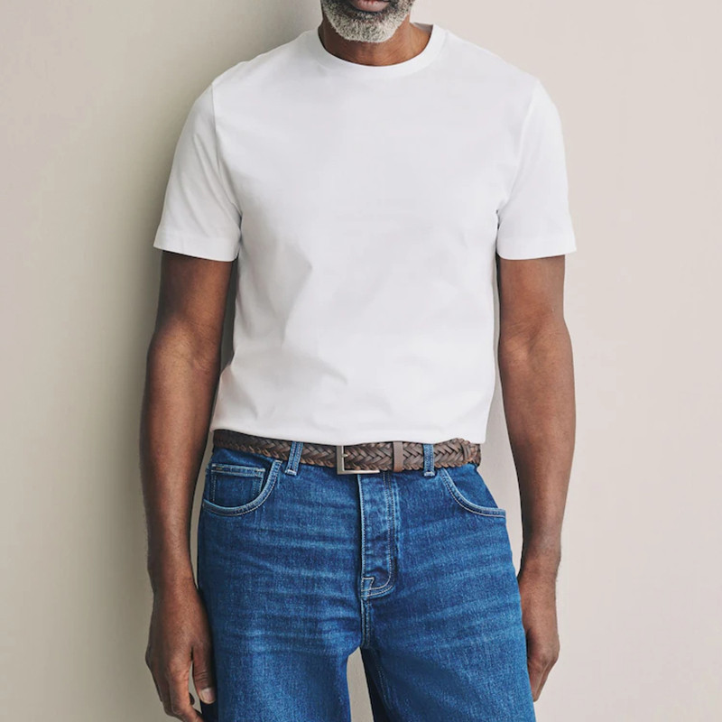 White slim fit crew neck short sleeve T-shirt front view