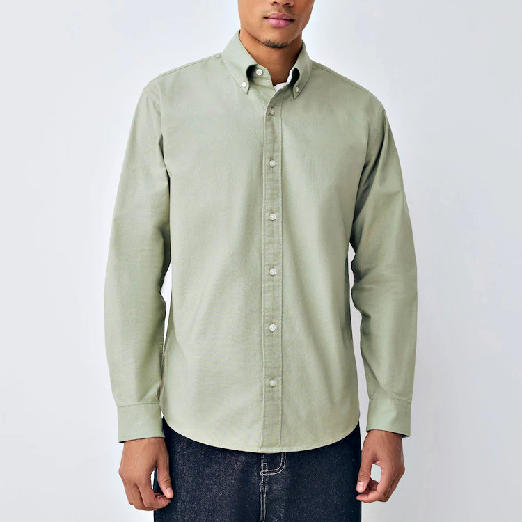 Regular fit long sleeve shirt front view