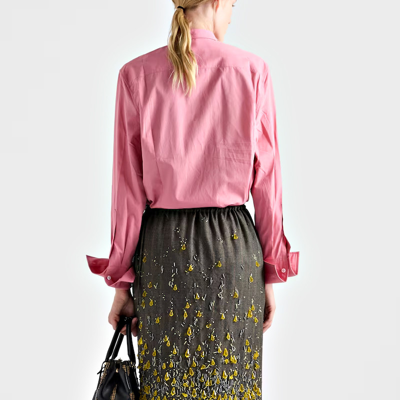 Classic shirt collar and placket detail