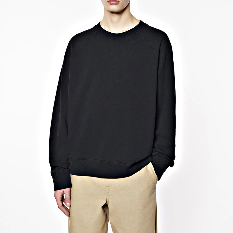 Oversized raglan sleeve sweatshirt front
