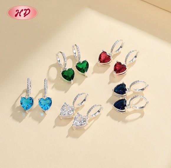 Custom 925 Sterling Silver Huggie Earrings | Hypoallergenic OEM Jewelry Manufacturer