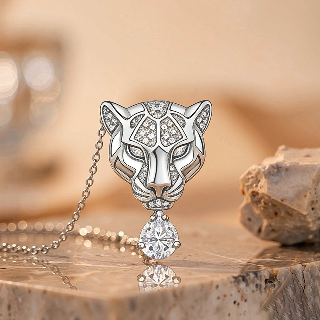 Custom 925 Sterling Silver Leopard Head Solitaire Drop Pendant Necklaces for OEM ODM