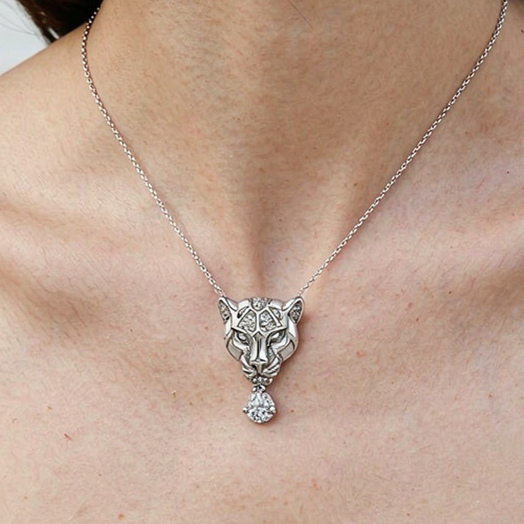 Leopard Head Solitaire Drop Pendant Necklaces scene rendering 3