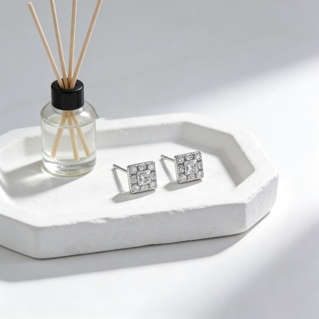 Custom 925 Sterling Silver Princess Cut Halo Stud Earrings for OEM ODM
