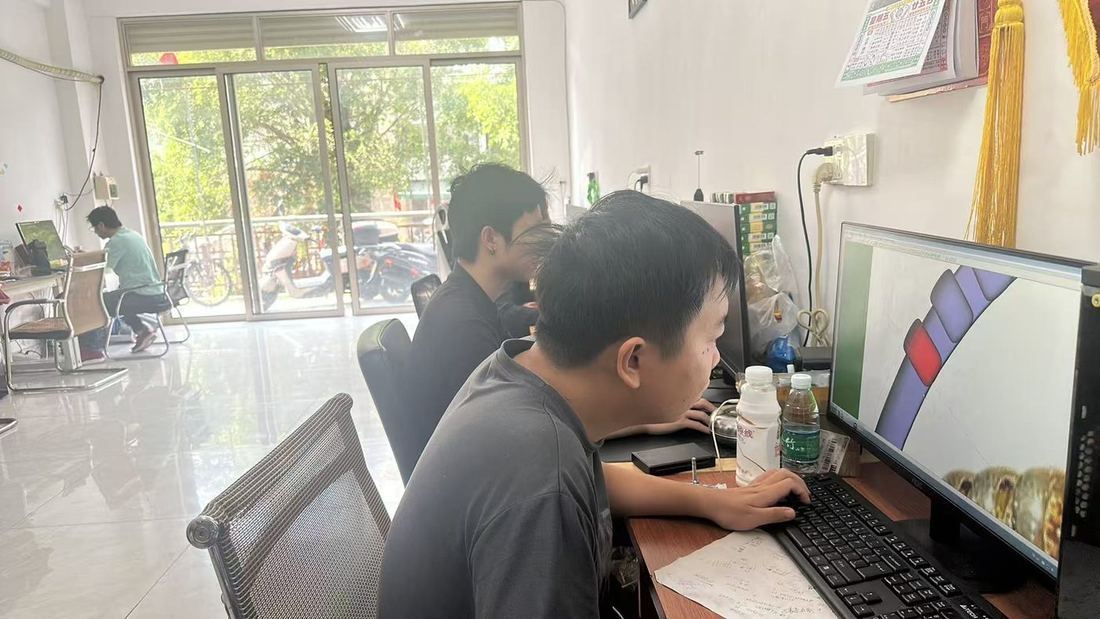 Hengdian Silver design studio workstation