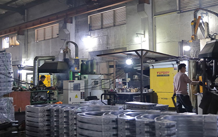 1200 Ton Die-Casting Equipment